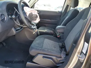 2011 Jeep Patriot Latitude with VIN 1J4NT1GB4BD208737, listed as a Copart auction lot 53394255 with 60,959 mi miles and Salvage Title. Bid and sale history available at carsss.com. Image 7.