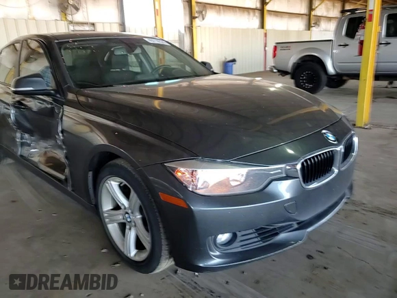 2013 BMW 3 Series 328i z VIN WBA3C1C56DF443903, wystawiony jako Copart lot #55061245 z przebiegiem Nie podano mil oraz Szkoda całkowita • Salvage title. Historia ofert i sprzedaży dostępna na DreamBid. Obrazek 11.