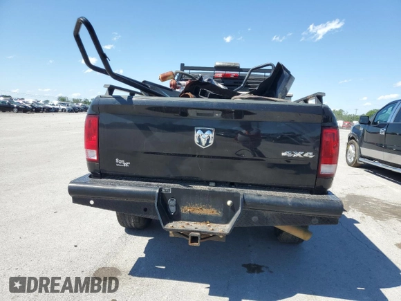 2017 Ram 2500 Tradesman z VIN 3C6UR5HJ4HG518807, wystawiony jako Copart lot #57942455 z przebiegiem 112 003 mil mil oraz Szkoda całkowita • Salvage title. Historia ofert i sprzedaży dostępna na DreamBid. Obrazek 6.