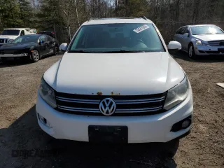 2013 Volkswagen Tiguan with VIN WVGHV7AX5DW527541, listed as a Copart auction lot 52641605 with 317,783 mi miles and Clean Title. Bid and sale history available at DreamBid. Image 5.