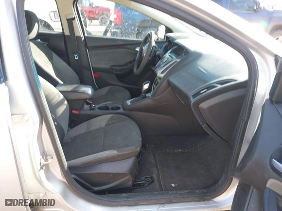 2014 Ford Focus SE with VIN 1FADP3K24EL430641, listed as a IAAI auction lot 41791968 with 112,976 mi miles. Bid and sale history available at carsss.com. Image 5.