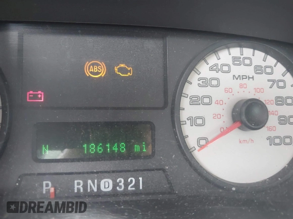 2005 Ford F-250 XL z VIN 1FTSW21P45EB09246, wystawiony jako IAAI lot #42441183 z przebiegiem 186 148 mil mil oraz . Historia ofert i sprzedaży dostępna na DreamBid. Obrazek 7.