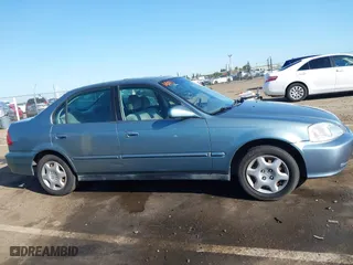 2000 Honda Civic EX with VIN 2HGEJ8643YH583698, listed as a IAAI auction lot 42000622 with 237,379 mi miles. Bid and sale history available at carsss.com. Image 13.