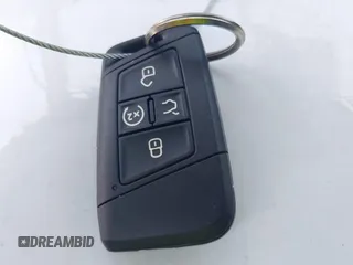 2024 Volkswagen Taos SE z VIN 3VVEX7B20RM047467, wystawiony jako IAAI lot #42290021 z przebiegiem 4 345 mil mil oraz . Historia ofert i sprzedaży dostępna na DreamBid. Obrazek 11.