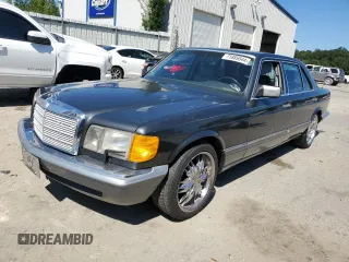 1989 Mercedes-Benz 560 with VIN WDBCA39E0KA485343, listed as a Copart auction lot 71889544 with 201,385 mi miles and Non Repairable. Bid and sale history available at DreamBid. Image 1.