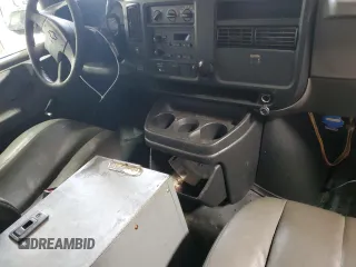 2006 Chevrolet Express Cargo Van with VIN 1GCGG25V561210610, listed as a Copart auction lot 51284105 with 194,595 mi miles and Salvage Title. Bid and sale history available at carsss.com. Image 8.