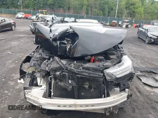 2019 Acura RDX Technology with VIN 5J8TC2H52KL030992, listed as a IAAI auction lot 42459982 with 77,042 mi miles and . Bid and sale history available at DreamBid. Image 6.