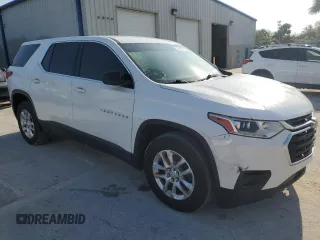 2020 Chevrolet Traverse LS z VIN 1GNERFKW7LJ106094, wystawiony jako Copart lot #53552695 z przebiegiem 92 236 mil mil oraz Szkoda całkowita • Salvage title. Historia ofert i sprzedaży dostępna na DreamBid. Obrazek 4.