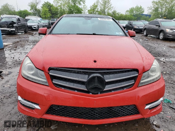 2012 Mercedes-Benz C 250 z VIN WDDGJ4HB7CF926198, wystawiony jako Copart lot #56890165 z przebiegiem 72 481 mil mil oraz Czysty tytuł • Clean title. Historia ofert i sprzedaży dostępna na DreamBid. Obrazek 5.