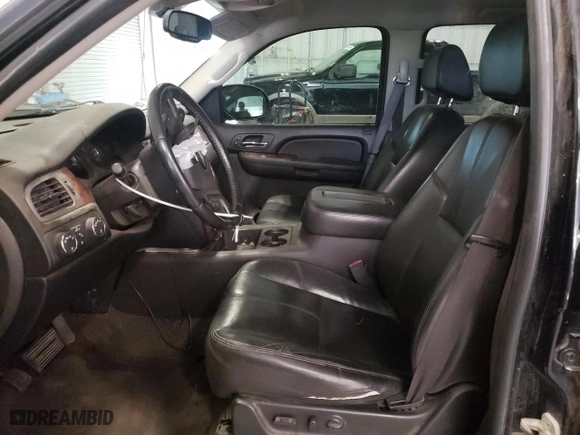 2009 Chevrolet Avalanche LT w/2LT with VIN 3GNFK22009G227668, listed as a Copart auction lot 79301224 with 151,849 mi miles and Salvage Title. Bid and sale history available at carsss.com. Image 7.