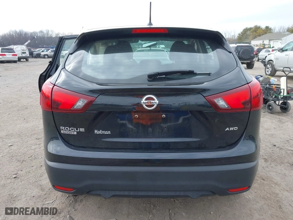 2018 Nissan Rogue Sport SV with VIN JN1BJ1CR5JW251040, listed as a IAAI auction lot 41661123 with 67,723 mi miles. Bid and sale history available at carsss.com. Image 16.