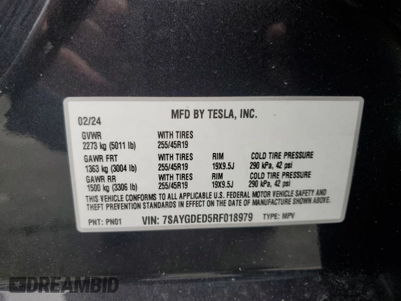 2024 Tesla Model Y z VIN 7SAYGDED5RF018979, wystawiony jako Copart lot #55651195 z przebiegiem 10 488 mil mil oraz Czysty tytuł • Clean title. Historia ofert i sprzedaży dostępna na DreamBid. Obrazek 14.