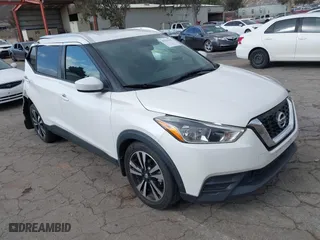 2019 Nissan Kicks S with VIN 3N1CP5CU2KL559112, listed as a IAAI auction lot 41528293 with 97,255 mi miles. Bid and sale history available at carsss.com. Image 1.