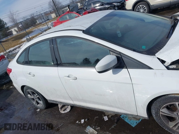 2018 Ford Focus SE with VIN 1FADP3FE0JL282325, listed as a IAAI auction lot 41635979 with 44,295 mi miles. Bid and sale history available at carsss.com. Image 13.
