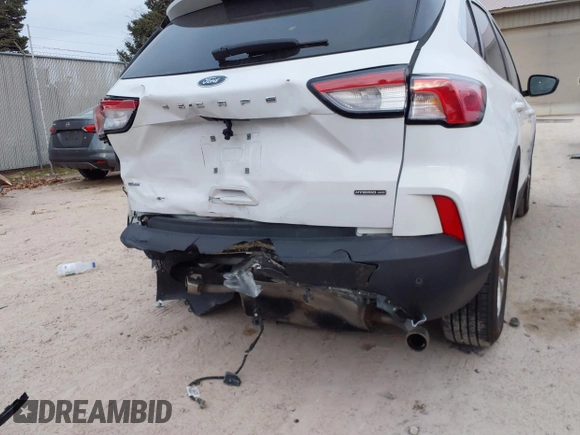 2022 Ford Escape SE Hybrid with VIN 1FMCU9BZ8NUB45669, listed as a IAAI auction lot 41258018 with 53,896 mi miles and . Bid and sale history available at carsss.com. Image 6.