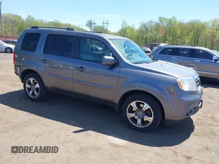 2015 Honda Pilot SE z VIN 5FNYF4H3XFB074365, wystawiony jako IAAI lot #42158011 z przebiegiem 99 557 mil mil oraz . Historia ofert i sprzedaży dostępna na DreamBid. Obrazek 1.