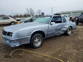 1988 Chevrolet Monte Carlo z VIN 1G1GZ11G5JP105897, wystawiony jako Copart lot #51135095 z przebiegiem 54 915 mil mil oraz Szkody całkowita. Historia ofert i sprzedaży dostępna na DreamBid. Obrazek 1.