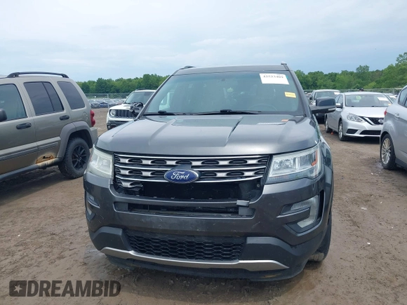 2017 Ford Explorer XLT z VIN 1FM5K8D87HGB29110, wystawiony jako IAAI lot #42523409 z przebiegiem 124 818 mil mil oraz . Historia ofert i sprzedaży dostępna na DreamBid. Obrazek 12.