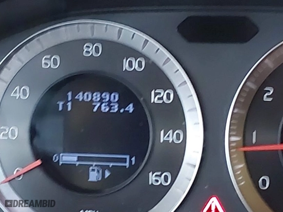 2010 Volvo XC60 3.0T with VIN YV4992DZXA2020907, listed as a IAAI auction lot 41736455 with 140,890 mi miles. Bid and sale history available at carsss.com. Image 15.