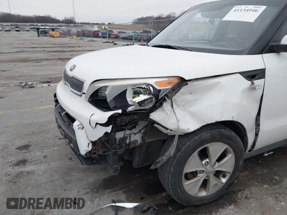 2014 Kia Soul with VIN KNDJN2A29E7745748, listed as a IAAI auction lot 41134946 with 277,310 mi miles. Bid and sale history available at carsss.com. Image 6.