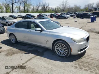 2012 BMW 7 Series 750Li xDrive z VIN WBAKC8C59CC437338, wystawiony jako Copart lot #52570505 z przebiegiem 152 146 mil mil oraz Tytuł czysty. Historia ofert i sprzedaży dostępna na DreamBid. Obrazek 4.