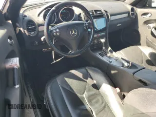 2005 Mercedes-Benz SLK 230/320 z VIN WDBWK56F55F038873, wystawiony jako Copart lot #46982825 z przebiegiem 169 826 mil mil oraz Szkoda całkowita • Salvage title. Historia ofert i sprzedaży dostępna na DreamBid. Obrazek 8.