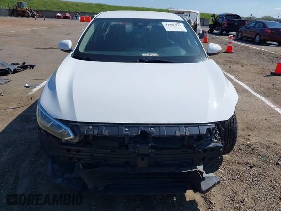 2020 Nissan Sentra S with VIN 3N1AB8BV2LY300741, listed as a IAAI auction lot 41896795 with 126,749 mi miles and . Bid and sale history available at DreamBid. Image 6.