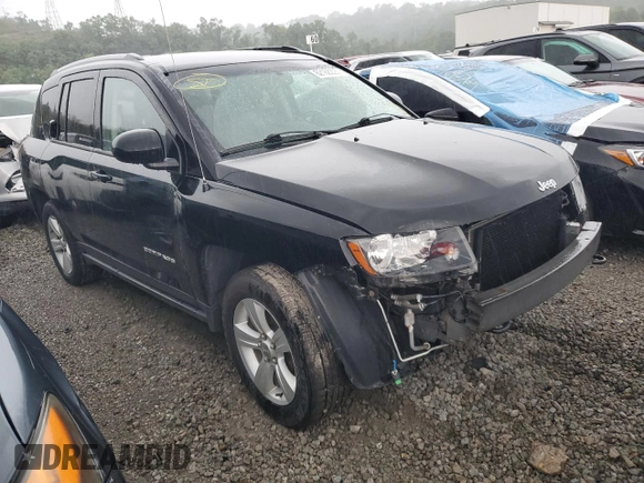 2016 Jeep Compass Latitude with VIN 1C4NJDEB2GD573909, listed as a Copart auction lot 62168225 with 70,944 mi miles and Salvage title. Bid and sale history available at DreamBid. Image 4.