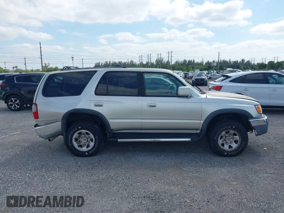 1999 Toyota 4Runner SR5 with VIN JT3GN86R9X0102254, listed as a IAAI auction lot 38751123 with Not Provided miles. Bid and sale history available at carsss.com. Image 13.