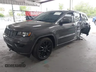 2017 Jeep Grand Cherokee Altitude с VIN 1C4RJFAG7HC700367, выставлен на аукционе IAAI как лот 42187595 с пробегом 105 880 миль миль и . История ставок и продаж доступна на DreamBid. Изображение 2.