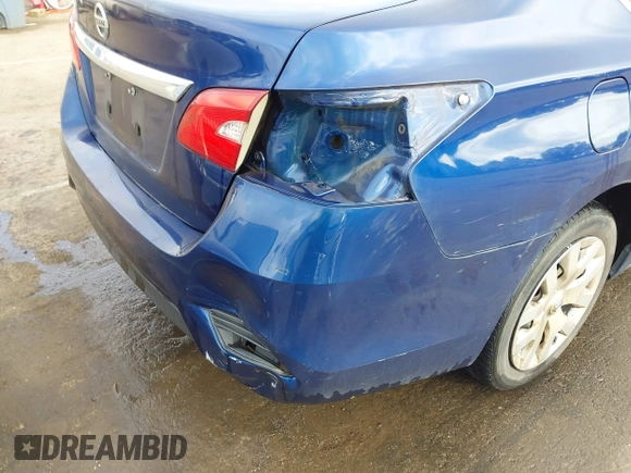 2019 Nissan Sentra S with VIN 3N1AB7AP5KY302334, listed as a IAAI auction lot 41963594 with 225,061 mi miles. Bid and sale history available at carsss.com. Image 6.