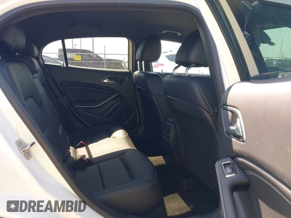 2019 Mercedes-Benz GLA 250 z VIN WDCTG4EB9KU013166, wystawiony jako IAAI lot #42157593 z przebiegiem 15 005 mil mil oraz . Historia ofert i sprzedaży dostępna na DreamBid. Obrazek 8.