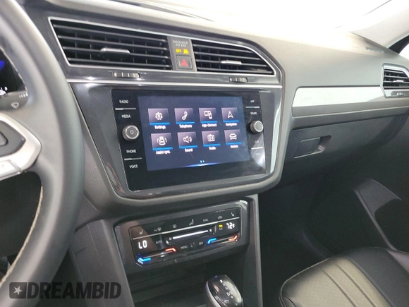 2024 Volkswagen Tiguan SE с VIN 3VV3B7AX0RM097417, выставлен на аукционе IAAI как лот 42850740 с пробегом 27 759 миль миль и . История ставок и продаж доступна на DreamBid. Изображение 19.