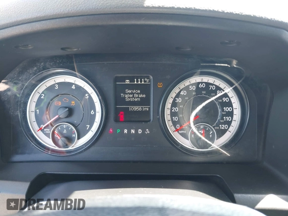 2016 Ram 1500 Express z VIN 1C6RR6FT4GS292808, wystawiony jako IAAI lot #42237529 z przebiegiem 109 581 mil mil oraz . Historia ofert i sprzedaży dostępna na DreamBid. Obrazek 7.