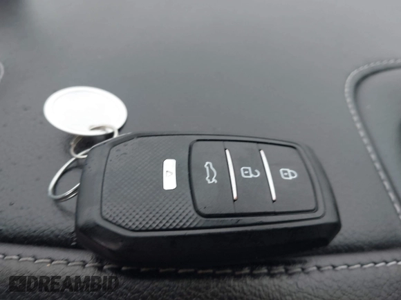 2013 Lexus GS 350 z VIN JTHBE1BL4D5014000, wystawiony jako IAAI lot #41541536 z przebiegiem 197 100 mil mil oraz . Historia ofert i sprzedaży dostępna na DreamBid. Obrazek 11.