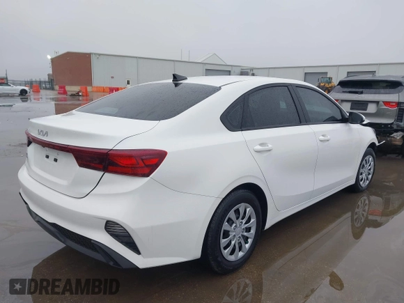 2022 Kia Forte LXS with VIN 3KPF24AD1NE498902, listed as a IAAI auction lot 41454410 with 24,008 mi miles. Bid and sale history available at carsss.com. Image 4.
