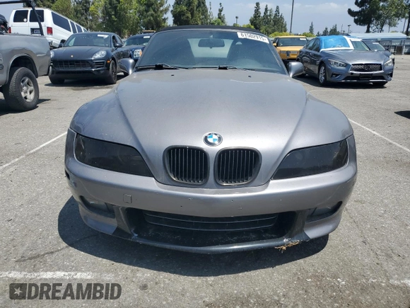 2002 BMW Z3 2.5 z VIN 4USCN334X2LM06491, wystawiony jako Copart lot #61502915 z przebiegiem 110 956 mil mil oraz Szkoda całkowita • Salvage title. Historia ofert i sprzedaży dostępna na DreamBid. Obrazek 5.