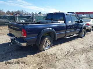 2001 Ford Super Duty F-250 XL with VIN 1FTNX21L51EC28036, listed as a IAAI auction lot 41768113 with 141,603 mi miles. Bid and sale history available at carsss.com. Image 4.
