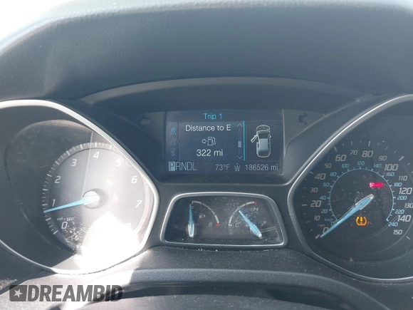 2012 Ford Focus SE z VIN 1FAHP3K29CL234239, wystawiony jako IAAI lot #41901941 z przebiegiem 186 526 mil mil oraz . Historia ofert i sprzedaży dostępna na DreamBid. Obrazek 7.