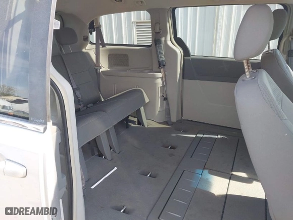 2010 Chrysler Town & Country LX with VIN 2A4RR4DE2AR113041, listed as a IAAI auction lot 41912924 with 200,143 mi miles. Bid and sale history available at carsss.com. Image 8.