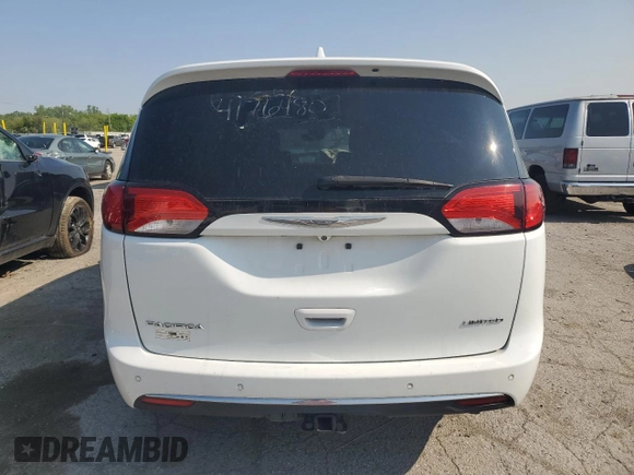 2017 Chrysler Pacifica Limited with VIN 2C4RC1GG4HR500560, listed as a Copart auction lot 59098685 with 92,817 mi miles and Clean title. Bid and sale history available at DreamBid. Image 6.