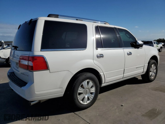 2013 Lincoln Navigator z VIN 5LMJJ2H50DEL08848, wystawiony jako Copart lot #80376764 z przebiegiem 182 163 mil mil oraz Czysty tytuł • Clean title. Historia ofert i sprzedaży dostępna na DreamBid. Obrazek 3.