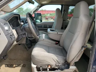 2008 Ford F-250 XL с VIN 1FTSX21508EB12984, выставлен на аукционе Copart как лот 54117175 с пробегом 131 009 миль миль и Чистый • Clean title. История ставок и продаж доступна на DreamBid. Изображение 7.