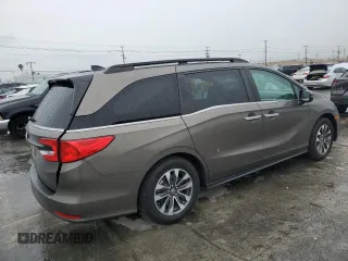 2021 Honda Odyssey EX-L with VIN 5FNRL6H77MB026329, listed as a Copart auction lot 48042705 with 45,046 mi miles and Salvage Title. Bid and sale history available at DreamBid. Image 3.