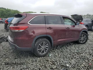 2018 Toyota Highlander SE with VIN 5TDJZRFH4JS905514, listed as a Copart auction lot 61064085 with 83,598 mi miles and Salvage title. Bid and sale history available at DreamBid. Image 3.