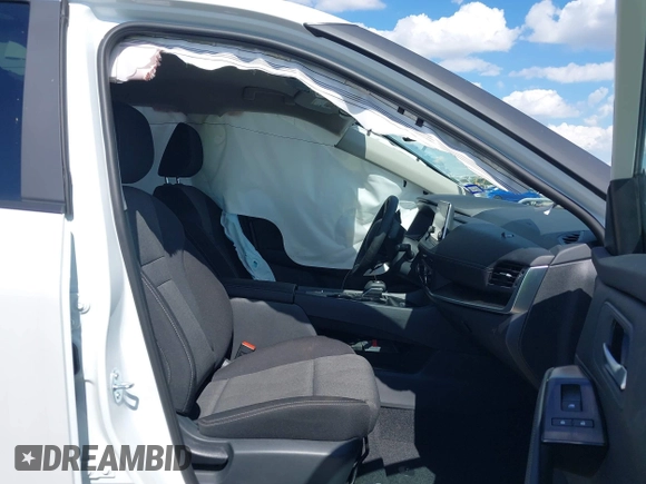 2025 Nissan Rogue SV with VIN 5N1BT3BA5SC828212, listed as a IAAI auction lot 42234352 with 1,256 mi miles and . Bid and sale history available at DreamBid. Image 5.