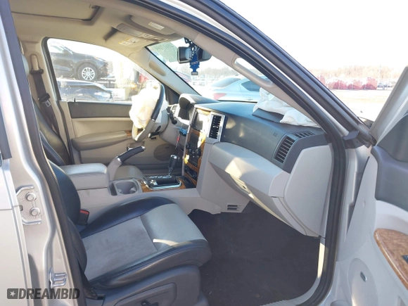 2010 Jeep Grand Cherokee Limited with VIN 1J4RR5GT9AC135837, listed as a IAAI auction lot 41617104 with 75,757 mi miles. Bid and sale history available at carsss.com. Image 5.