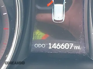 2014 Hyundai Santa Fe z VIN 5XYZUDLBXEG162476, wystawiony jako IAAI lot #41910671 z przebiegiem 146 607 mil mil oraz . Historia ofert i sprzedaży dostępna na DreamBid. Obrazek 15.