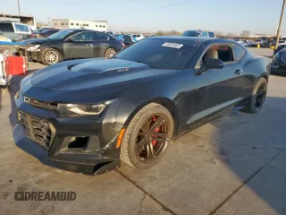 2019 Chevrolet Camaro ZL1 with VIN 1G1FK1R68K0158857, listed as a Copart auction lot 48924565 with 44,152 mi miles and Clean Title. Bid and sale history available at carsss.com. Image 1.