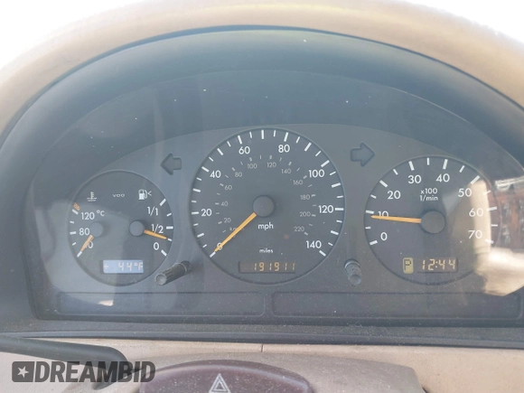 2001 Mercedes-Benz M 320/430/500 с VIN 4JGAB54E71A245256, выставлен на аукционе IAAI как лот 41697960 с пробегом 191 911 миль миль и . История ставок и продаж доступна на DreamBid. Изображение 7.